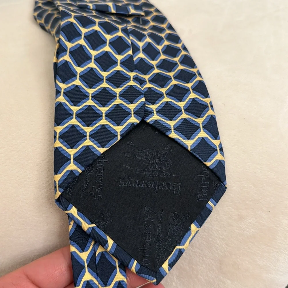 Burberrys vintage geometric tie
